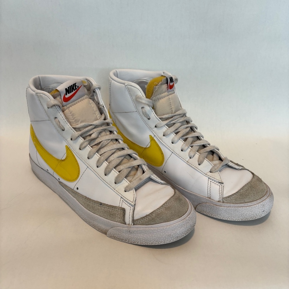 Nike White Blazer Sneakers shoes 10‎